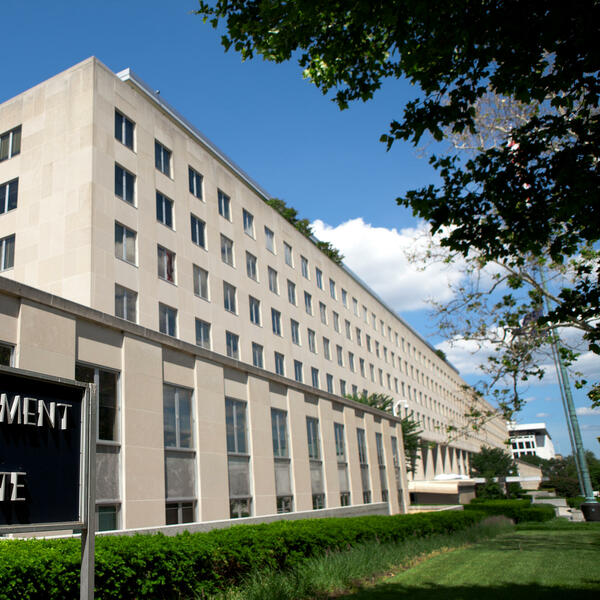 Ambasada SAD: Stejt department ne posreduje u predaji amandmana...
