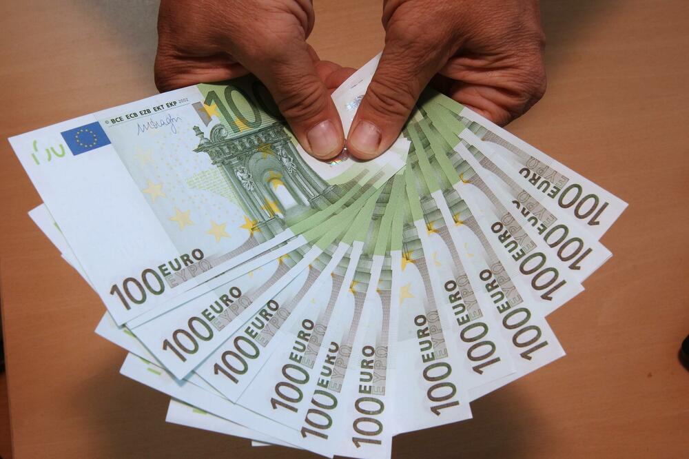 Koalicije mjesečno dobijaju 6.421 euro (ilustracija), Foto: Shutterstock
