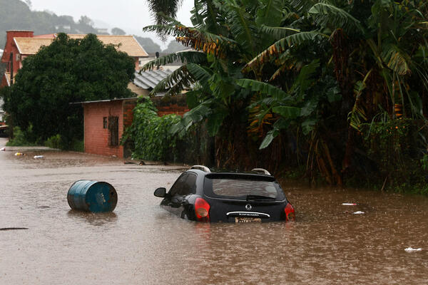 Poplave u Brazilu: Najmanje osam osoba poginulo, 21 se vodi kao...