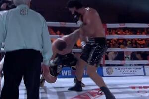 Alijev nokautirao Prašovića u trećoj rundi - WBC titula bila je...