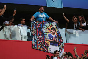 Argentinci bi željeli da je na terenu: Maradona izazvao ludnicu i...