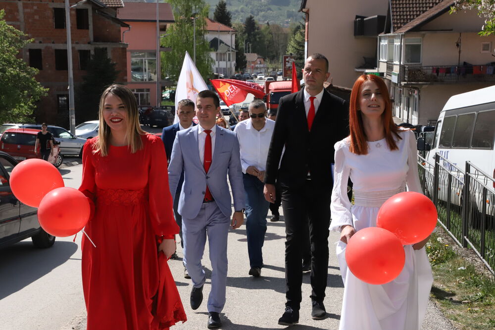 Demokrate, predaja liste Plav, Foto: Demokratska Crna Gora