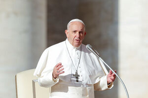 Papa: Neprihvatljivi su govori protiv migranata i siromašnih,...