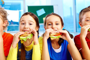 Naučite dijete da pravilno jede