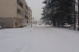 Berane: Napadalo 40 cm snijega, problemi u saobraćaju