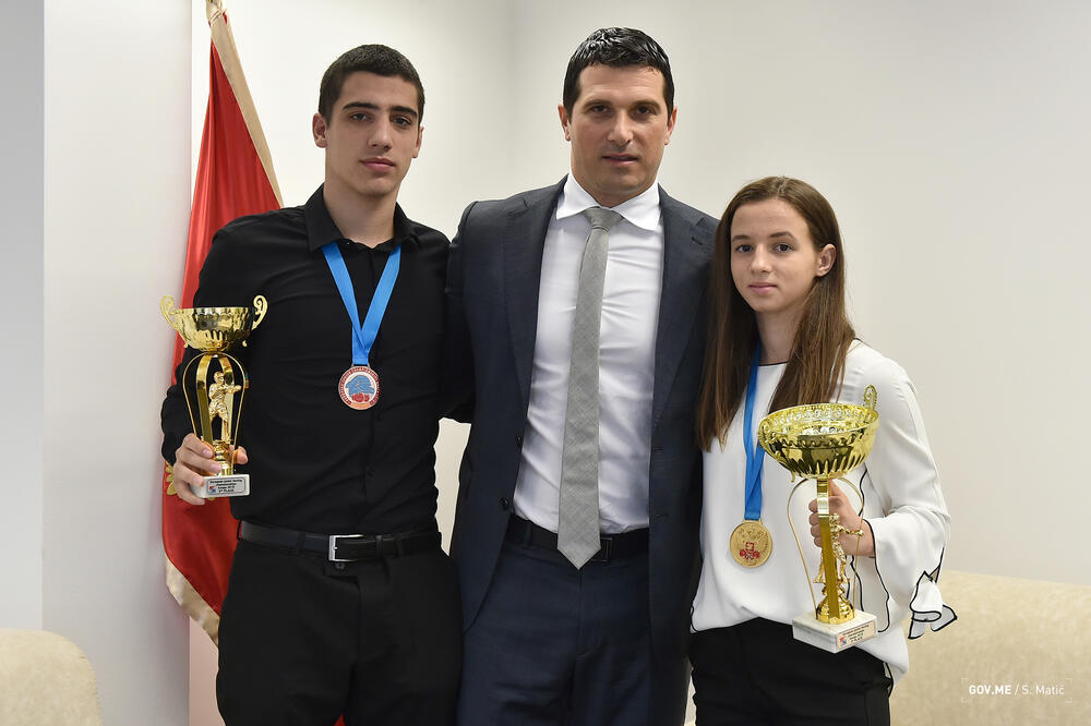Petar Liješević, Nikola Janović i Bojana Gojković, Foto: Ministarstvo sporta