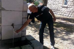 Nikšić: Selo Petrovići dobilo vodu, čekaju još na povratak...