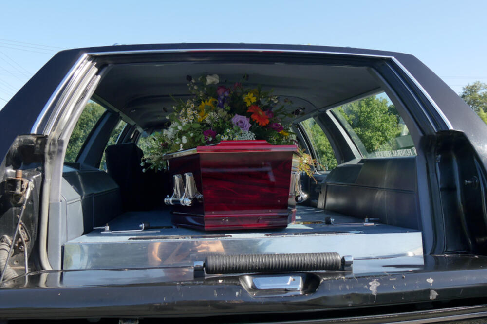 pogrebno vozilo, pogrebni automobil, Foto: Shutterstock
