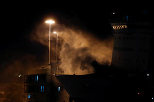 Grčka: Požar na trajektu, putnici nekoliko sati proveli na palubi...