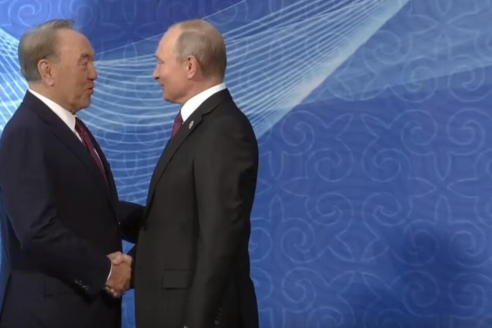 Nursultan Nazarbajev, Vladimir Putin, Foto: Screenshot (YouTube)