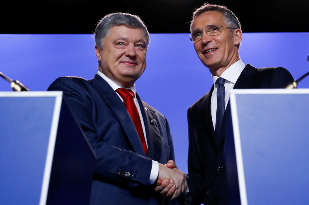 Jens Stoltenberg, Petro Porošenko, Foto: Reuters