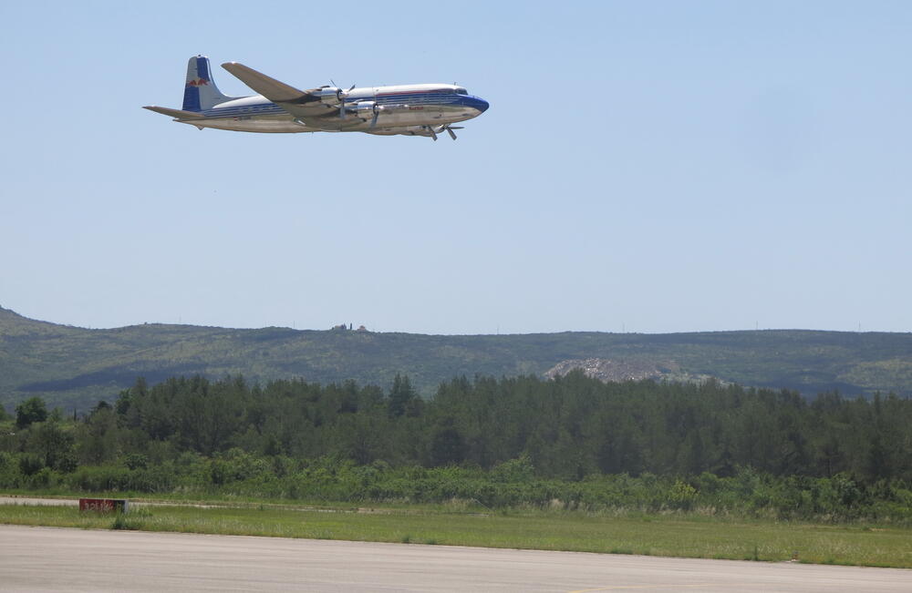 douglas DC-6 B