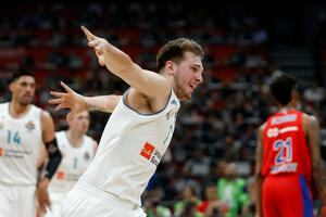 Dončić i Ljulj srušili CSKA i zakazali duel sa šampionom