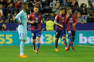 Čudo: Barsa postigla četiri gola i izgubila, Levante nanio prvi...