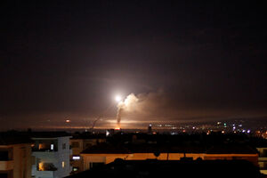 Izrael ispalio više od 70 raketa na iranske baze u Siriji: Troje...