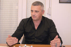 Mijović: Asocijacija za saradnju sa dijasporom karikira državni grb