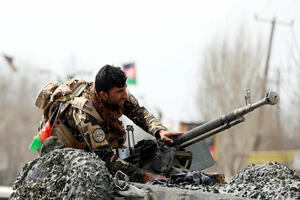 U napadu talibana ubijeno najmanje 15 pripadnika avganistanskih...