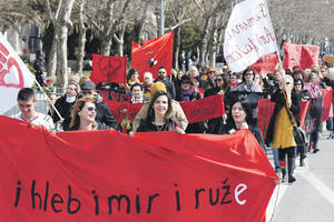 Danas žene marširaju za solidarnost