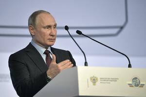 Putin na kampanju do sada potrošio skoro pet miliona eura
