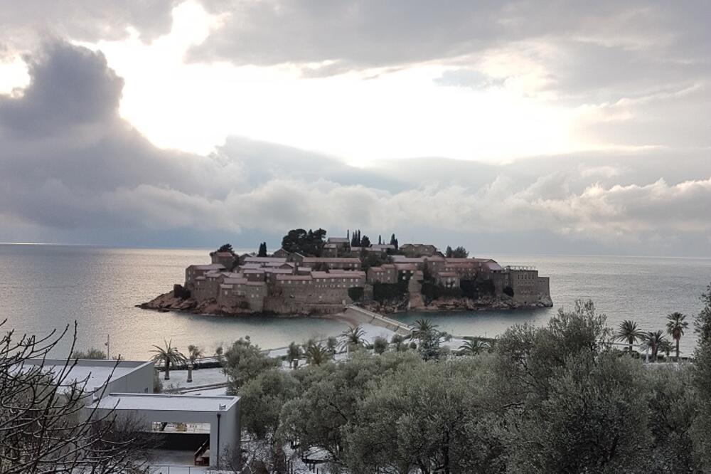 Sveti Stefan, snijeg, Foto: Čitalac "Vijesti"