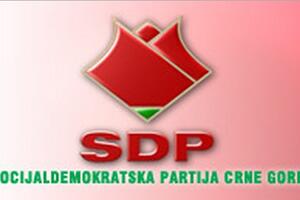 SDP Kotor: Bilo bi humano kupiti laptopove kotorskim...