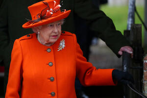 Kraljica Elizabeta pohvalila snagu u suočavanju sa terorizmom