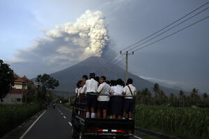 Zatvoren aerodrom na Baliju zbog aktivnosti vulkana Agung