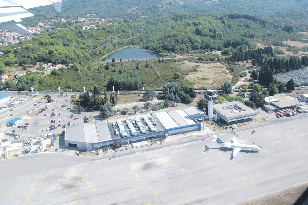 Aerodrom Tivat, Foto: Siniša Luković