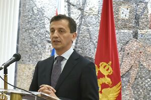 Bošković Vujanoviću: Prestanak službe vojnicima neće uticati na...