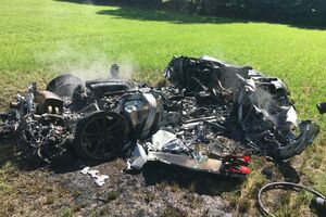 Engleska: Vozač gledao kako Ferari nestaje u plamenu samo sat...