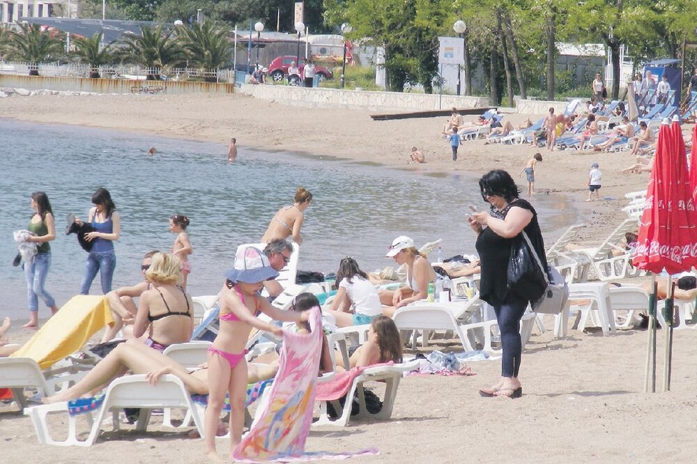 plaža budva predsezona, Foto: Vuk Lajović