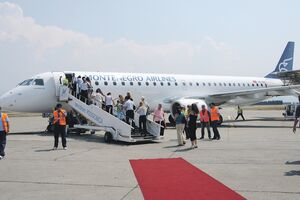 Beograd blokirao Montenegro Airlines za dva miliona