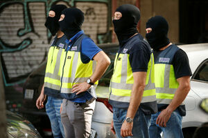 Policija uhapsila ekstremiste u Madridu: Pronađena uputstva za...