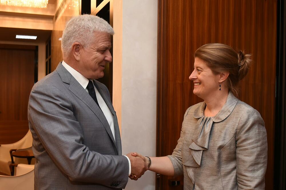 Duško Marković, Alison Kemp, Foto: Gov.me