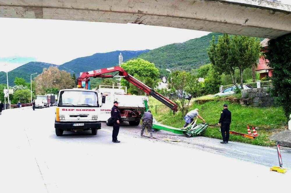 dizalica, Tivat, Foto: Radio Tivat