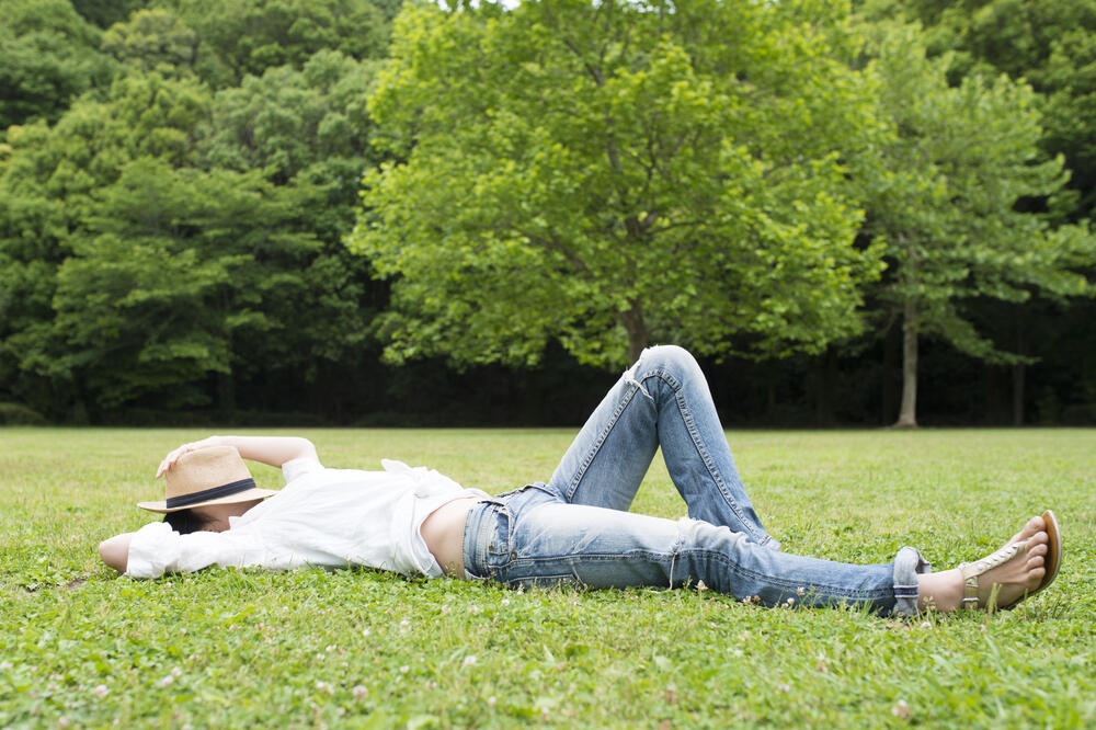 ležanje, trava, Foto: Shutterstock