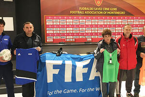 FSCG uručio opremu ženskim fudbalskim klubovima