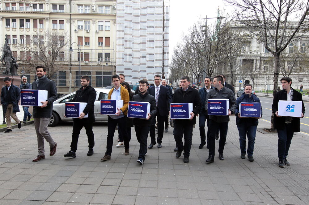 Aleksandar Popović, potpisi, Foto: Beta-AP