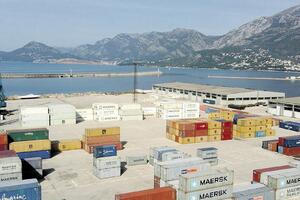 Direktor Port of Adria: Čekamo dozvolu za obalni zid i kran