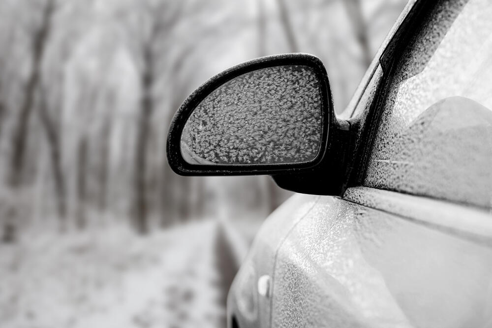 auto, vožnja, snijeg, Foto: Shutterstock