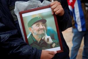 Odata vojna počast Fidelu Kastru: "Kuba neće odustati od svojih...