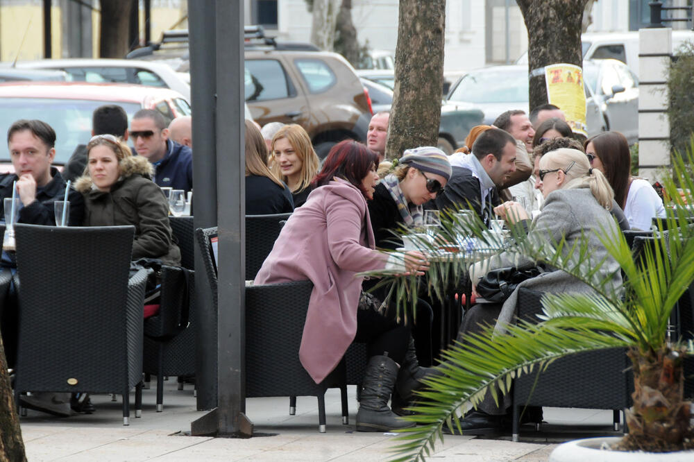 bašta, šetnja, Foto: Arhiva "Vijesti"