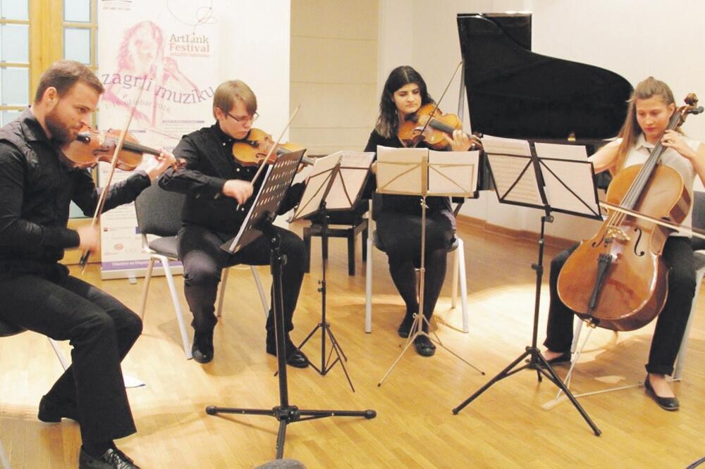 koncert, studenti sa Cetinja, Foto: Privatna arhiva