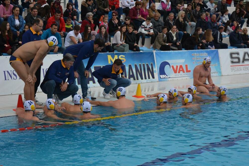 Steaua store water polo