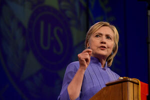 Hilari Klinton odložila planirani put u Šarlot