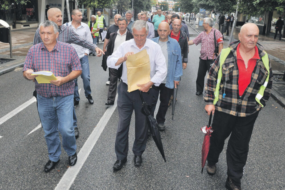 Bivši radnici KAP-a, Foto: Savo Prelević