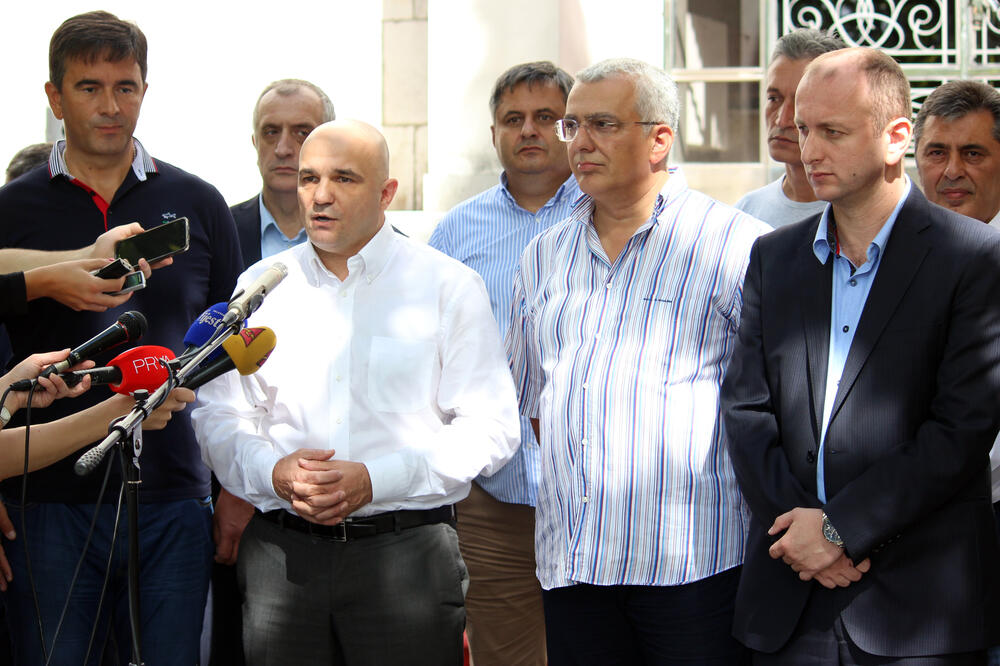 Demokratski front, Janko Vučinić, Milutin Đukanović, Slaven Radunović, Andrija Mandić, Milan Knežević, Predrag Bulatović, Koča Pavlović, Foto: Filip Roganović