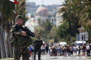 Stric napadača iz Nice: Dvije nedjelje prije napada indoktrinirao...