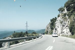 Obustave saobraćaja za sve vrste vozila na putu Cetinje-Budva