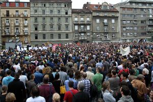 Građani Beograda protestovali zbog rušenja u Savamali